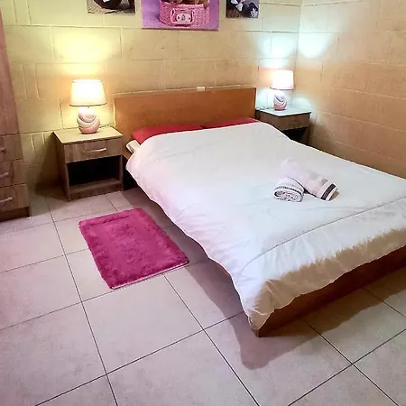 With Pool Gozo Appartement Għajnsielem